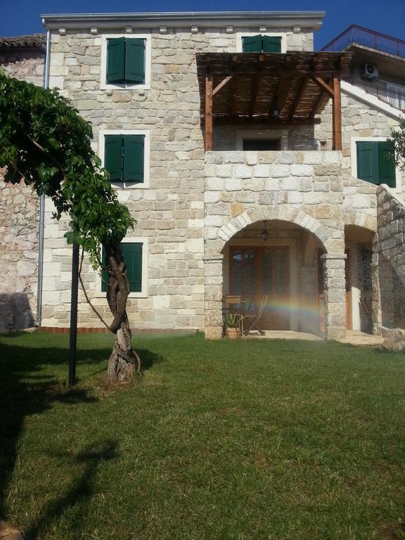Ferienwohnung Dvori Svetog Mihaela Šibenik Zimmer foto
