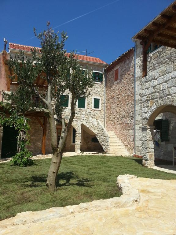 Ferienwohnung Dvori Svetog Mihaela Šibenik Zimmer foto