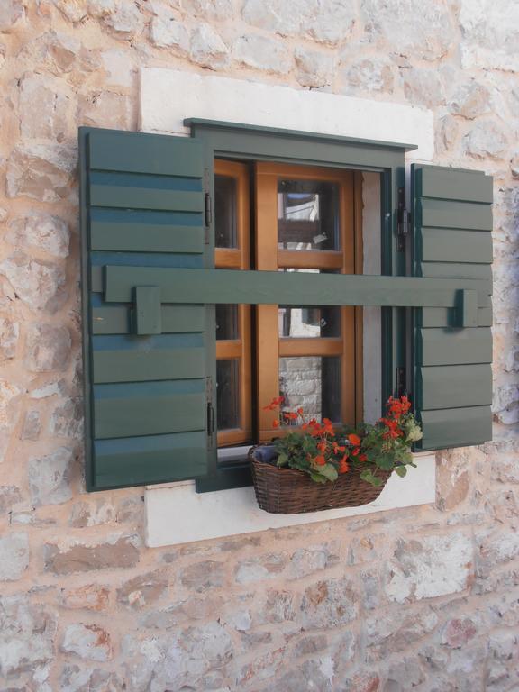 Ferienwohnung Dvori Svetog Mihaela Šibenik Zimmer foto