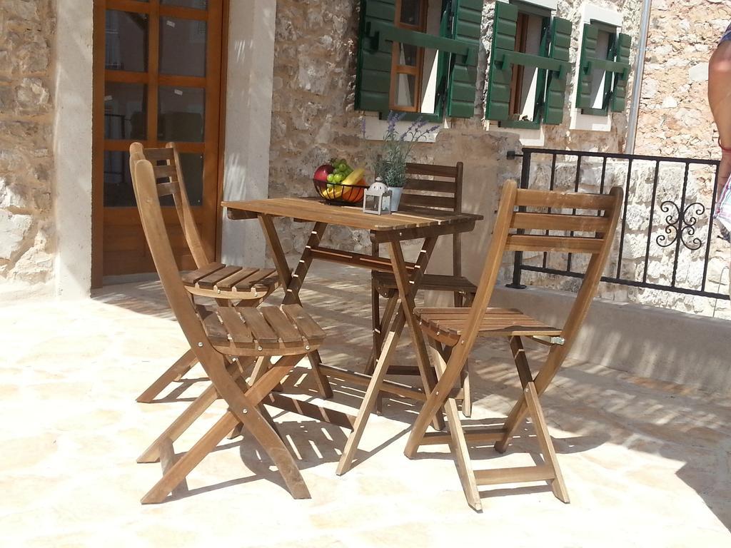 Ferienwohnung Dvori Svetog Mihaela Šibenik Zimmer foto