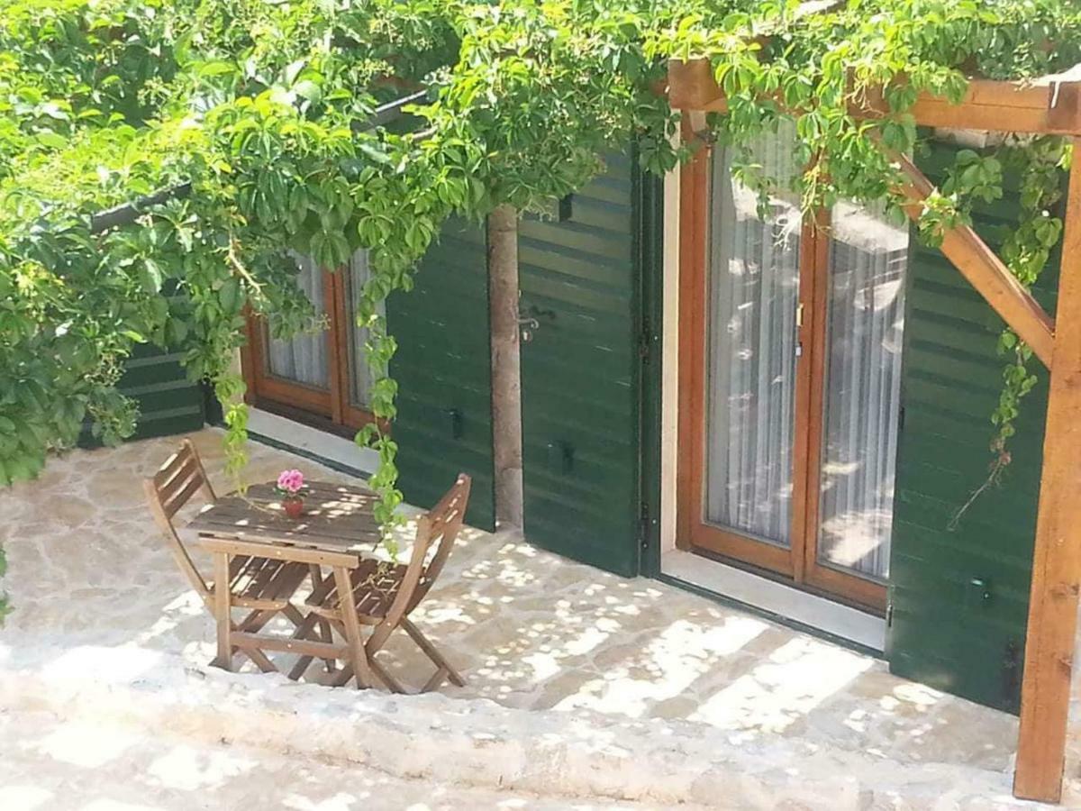 Ferienwohnung Dvori Svetog Mihaela Šibenik Exterior foto