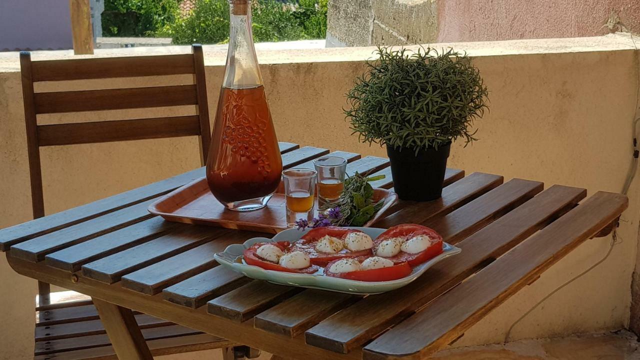 Ferienwohnung Dvori Svetog Mihaela Šibenik Exterior foto