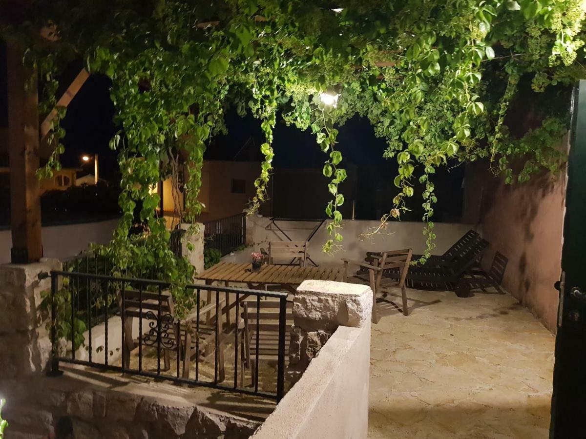 Ferienwohnung Dvori Svetog Mihaela Šibenik Exterior foto